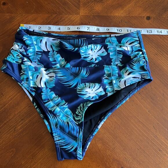 SHEIN Size L 2pc Bikini Swimsuit Tiered Top Tropical Print Bottom - Picture 6 of 8